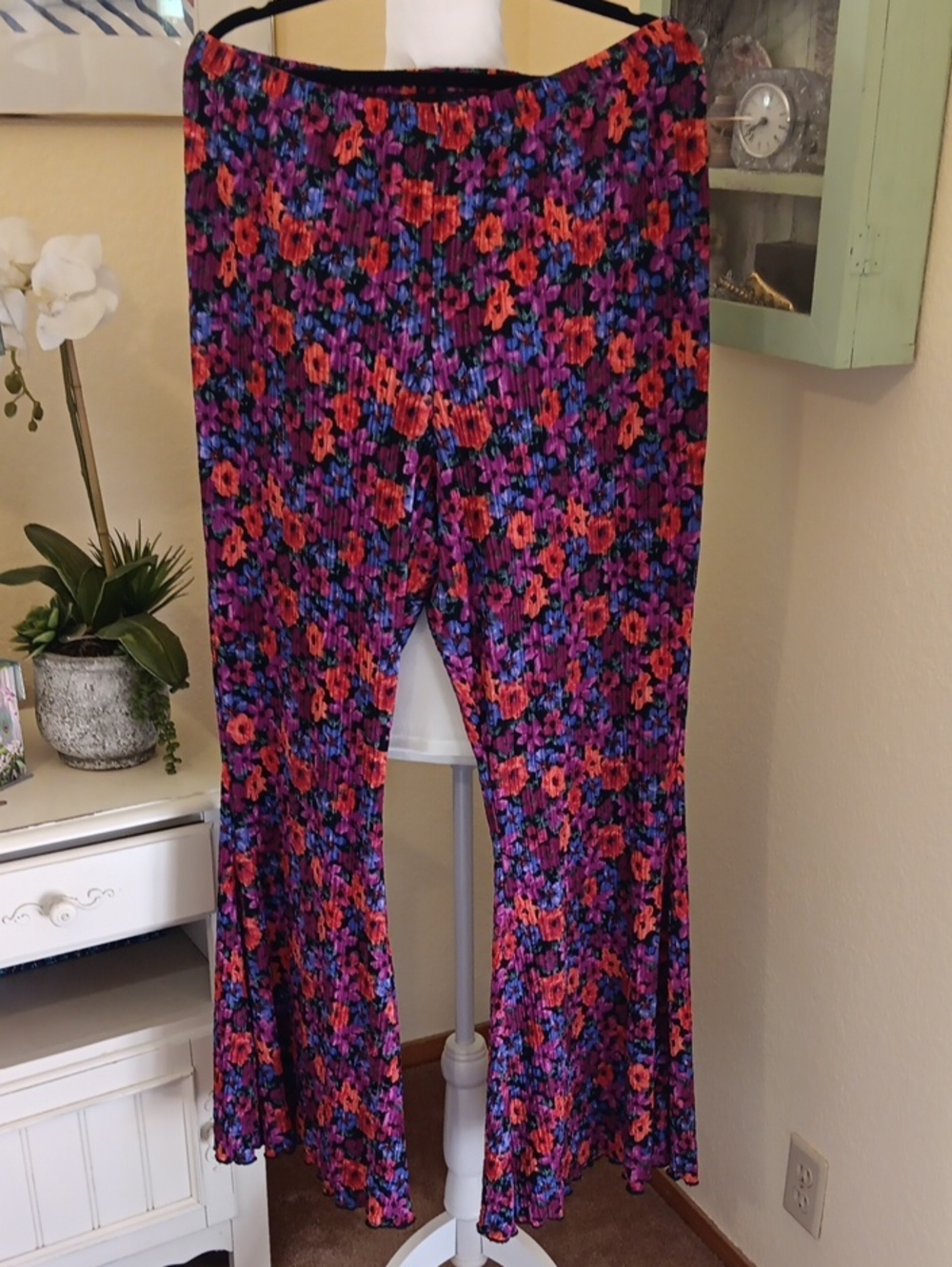 Wild Fable Floral Bell-Bottom Pants in Red and Purple. 70s Retro. Vintage Hippie